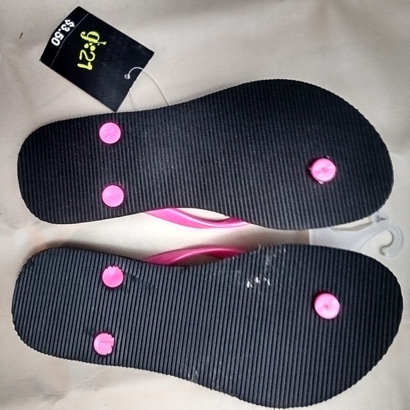 FREE AD-ON     Sandal g:21 size 5-6 - Picture 2 of 3